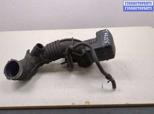купить Патрубок корпуса воздушного фильтра на Toyota Avensis 2 2003-2008