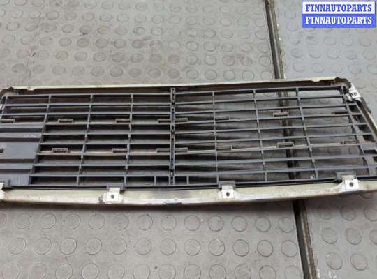 купить Решетка радиатора на Mercedes C W202 1993-2001