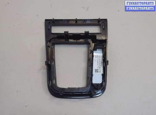 купить Рамка под кулису на Volkswagen Jetta 6 2010-2018