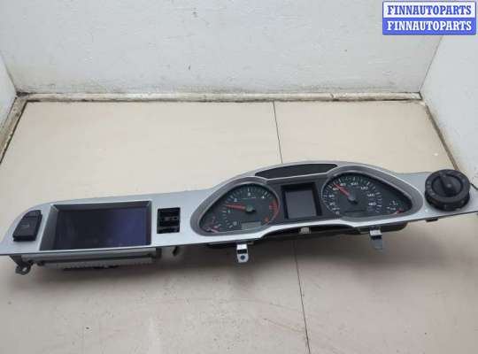 Щиток приборов на Audi A6 (C6)