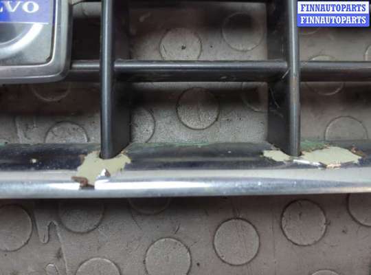 купить Решетка радиатора на Volvo C70 2006-2009