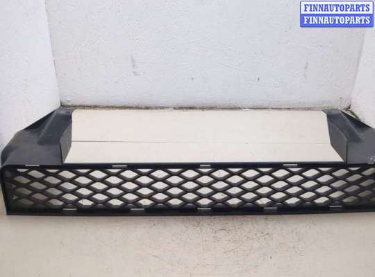 купить Заглушка (решётка) бампера на Toyota FJ Cruiser 2006-2018