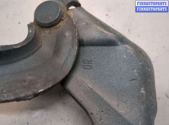 купить Петля капота на Toyota Camry 2001-2006