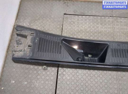 купить Жабо под дворники (дождевик) на Hummer H2