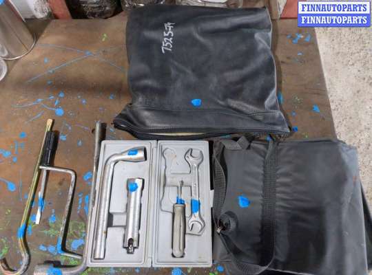 купить Набор инструментов штатный на Honda Legend 1996-2004