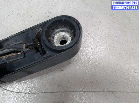 купить Щеткодержатель на Toyota RAV 4 2000-2005