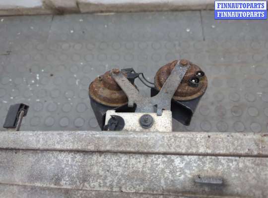 купить Усилитель бампера на Renault Megane 3 2009-2016