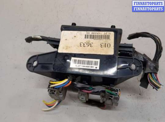 купить Блок предохранителей на Ford Explorer 2001-2006
