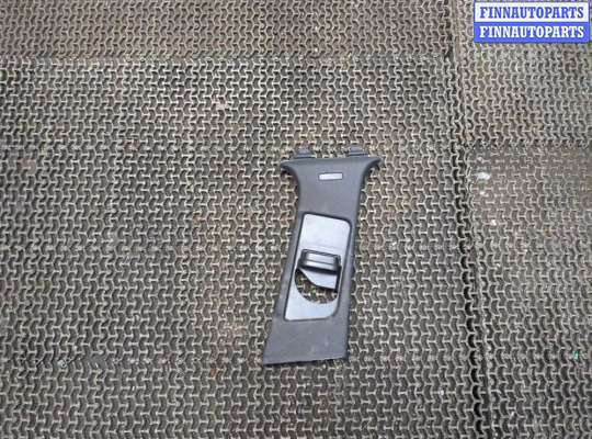 купить Обшивка центральной стойки на Mercedes C W204 2007-2013