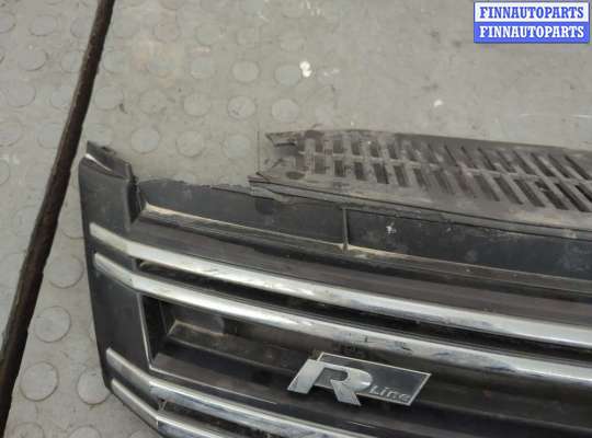купить Решетка радиатора на Volkswagen Tiguan 2011-2018