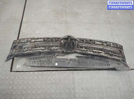 купить Решетка радиатора на Volkswagen Tiguan 2011-2018