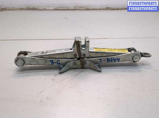 Домкрат на Toyota Corolla 10 (E150)