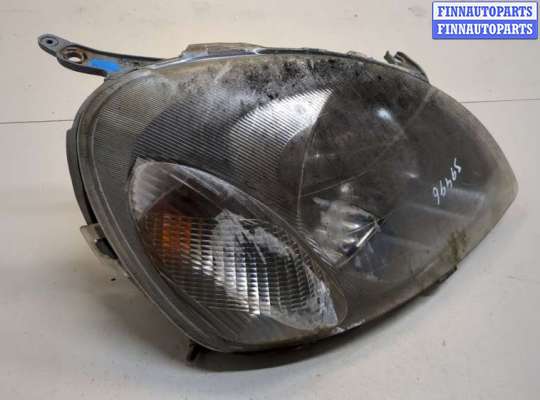 Фара передняя на Toyota Vitz P1