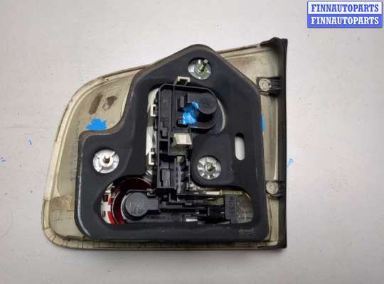 купить Фонарь крышки багажника на Volkswagen Touareg 2002-2007