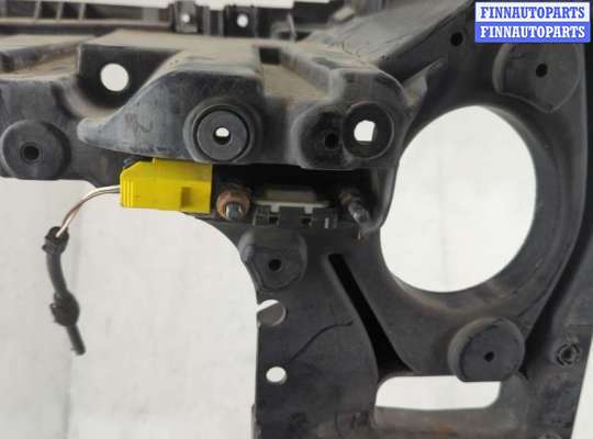 купить Рамка передняя (телевизор) на Volkswagen Touareg 2002-2007