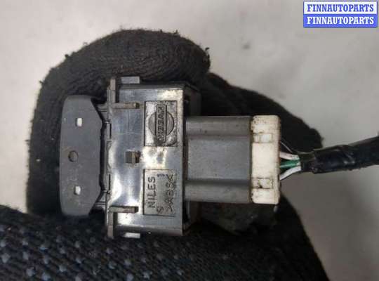 купить Кнопка обогрева сидений на Nissan X-Trail (T30) 2001-2007