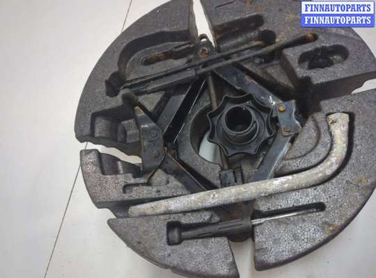 купить Набор инструментов штатный на Volkswagen Polo 2014-