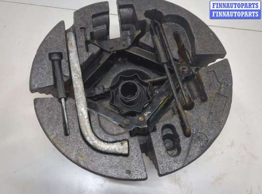 купить Набор инструментов штатный на Volkswagen Polo 2014-