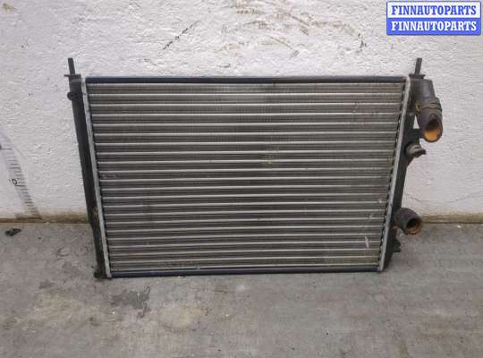 купить Радиатор охлаждения двигателя на Renault Scenic 1996-2002