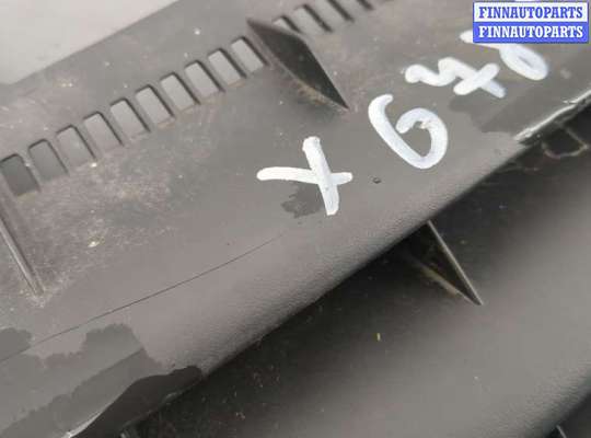 купить Решетка радиатора на Volkswagen Touran 2003-2006