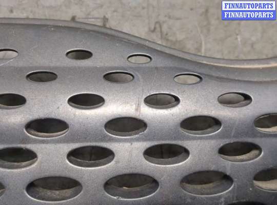 купить Решетка радиатора на Toyota Yaris Verso 1999-2006