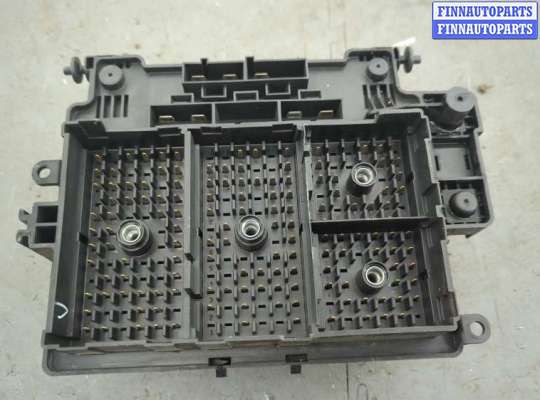 купить Блок реле на Cadillac Escalade 2 2001-2006