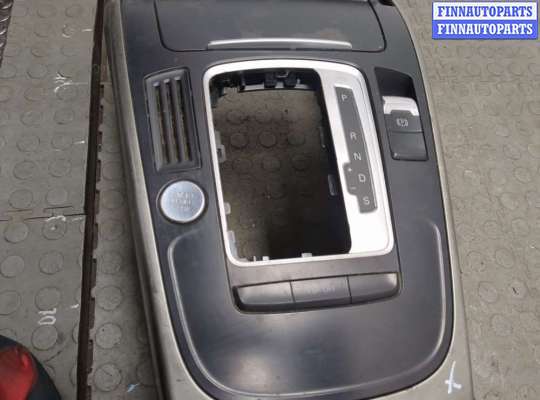 купить Консоль салона (кулисная часть) на Audi A5 (8T) 2007-2011