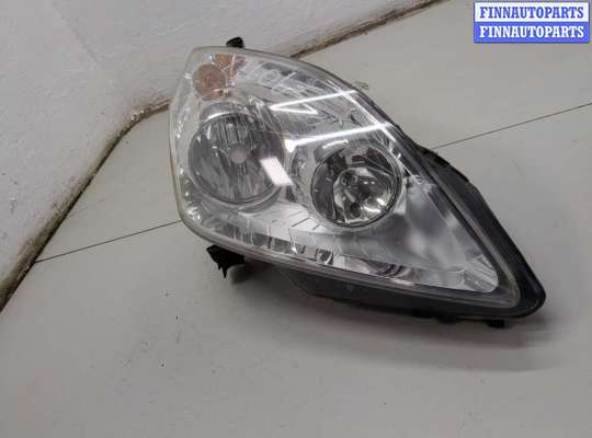 Фара передняя на Opel Zafira B