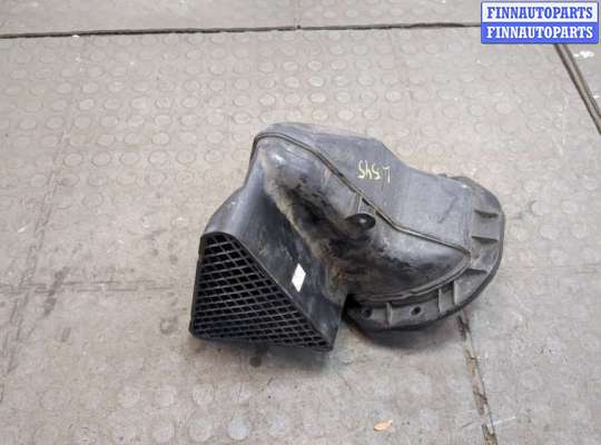 купить Воздухозаборник на Volkswagen Touareg 2002-2007