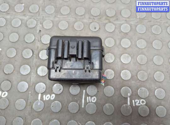 купить Блок предохранителей на Toyota Highlander 2 2007-2013