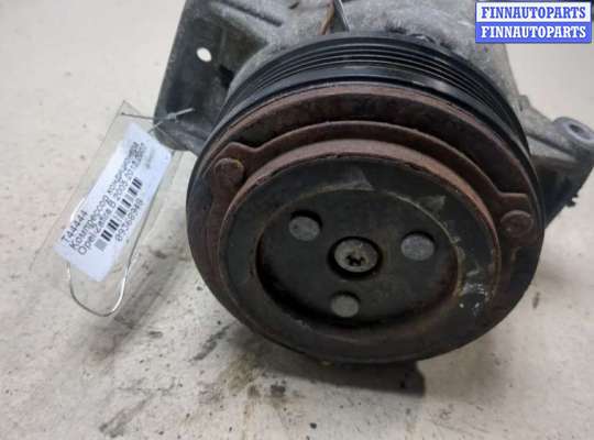 Компрессор кондиционера на Opel Zafira B