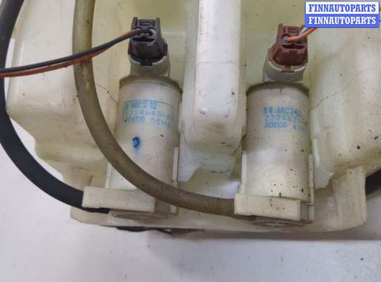 Бачок омывателя на Infiniti FX I (S50)