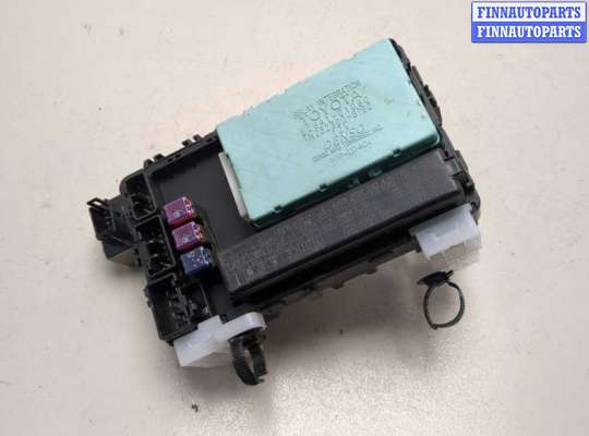 купить Блок реле на Pontiac Vibe 1 2002-2008