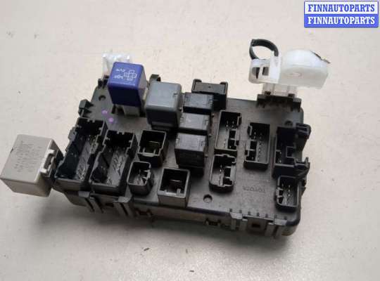 Блок реле PN16924 на Pontiac Vibe 1 2002-2008