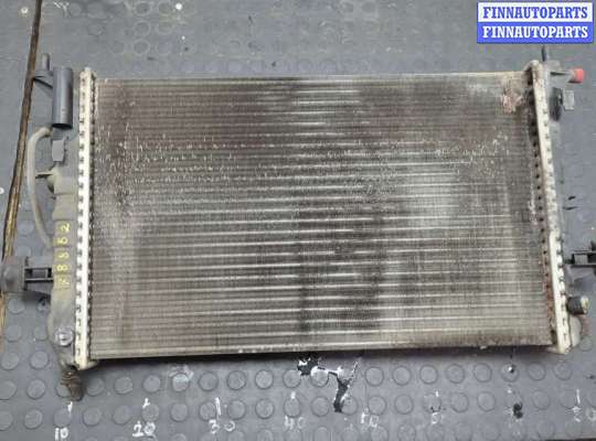 Радиатор охлаждения двигателя OP2385591 на Opel Zafira A 1999-2005