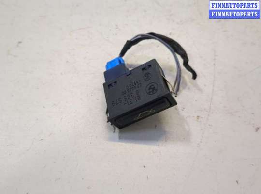 купить Кнопка открывания багажника салонная на BMW 7 E38 1994-2001