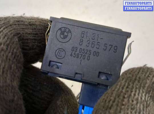 купить Кнопка открывания багажника салонная на BMW 7 E38 1994-2001