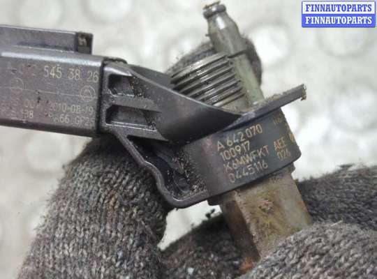 Форсунка топливная на Mercedes-Benz E (W212)