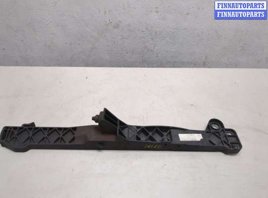 купить Пластик радиатора на BMW X5 E70 2007-2013
