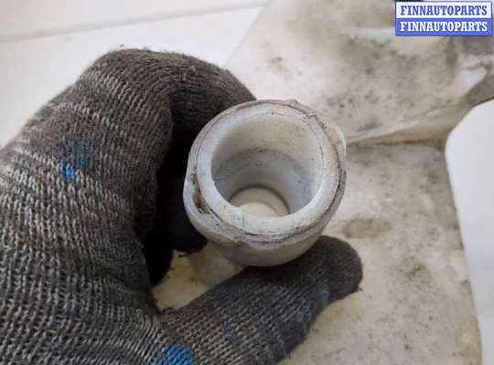 купить Бачок омывателя на Nissan Almera Tino