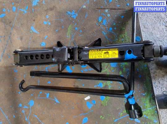 купить Ключ балонный на Toyota Camry V40 2006-2011