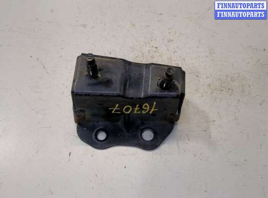 Кронштейн усилителя бампера PN15239 на Pontiac Vibe 1 2002-2008