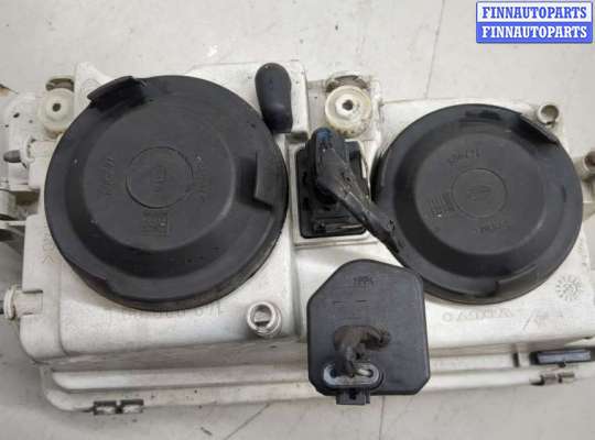 купить Фара (передняя) на Volvo S40 / V40 1995-2004