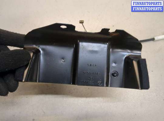 купить Кронштейн (лапа крепления) на Volkswagen Touareg 2002-2007