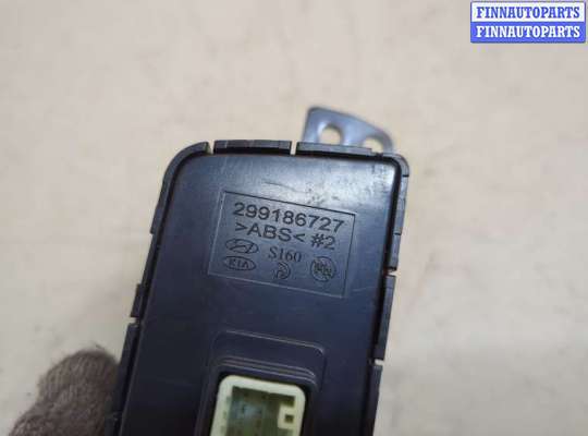 купить Кнопка открывания багажника салонная на KIA Stinger 2017-2021