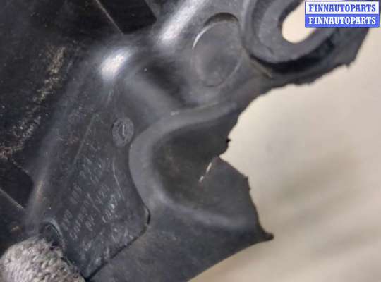 купить Уплотнитель на Audi A3 (8V) 2012-2020