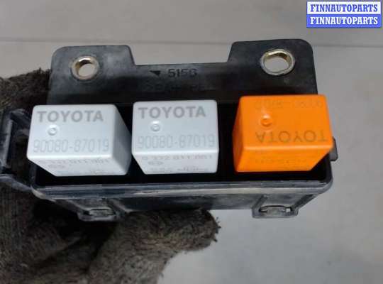 Блок реле TT444556 на Toyota Corolla E12 2001-2006