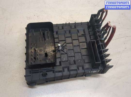 купить Блок предохранителей на Volkswagen Golf 5 2003-2009