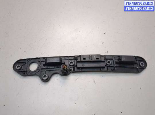 купить Кнопка открывания багажника с крышки на Volkswagen Touran 2003-2006