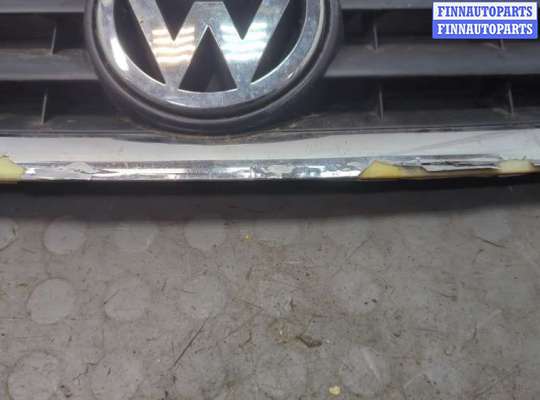 купить Решетка радиатора на Volkswagen Touran 2003-2006